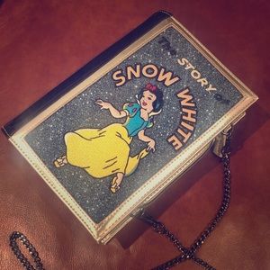 Snow White crossbody bag